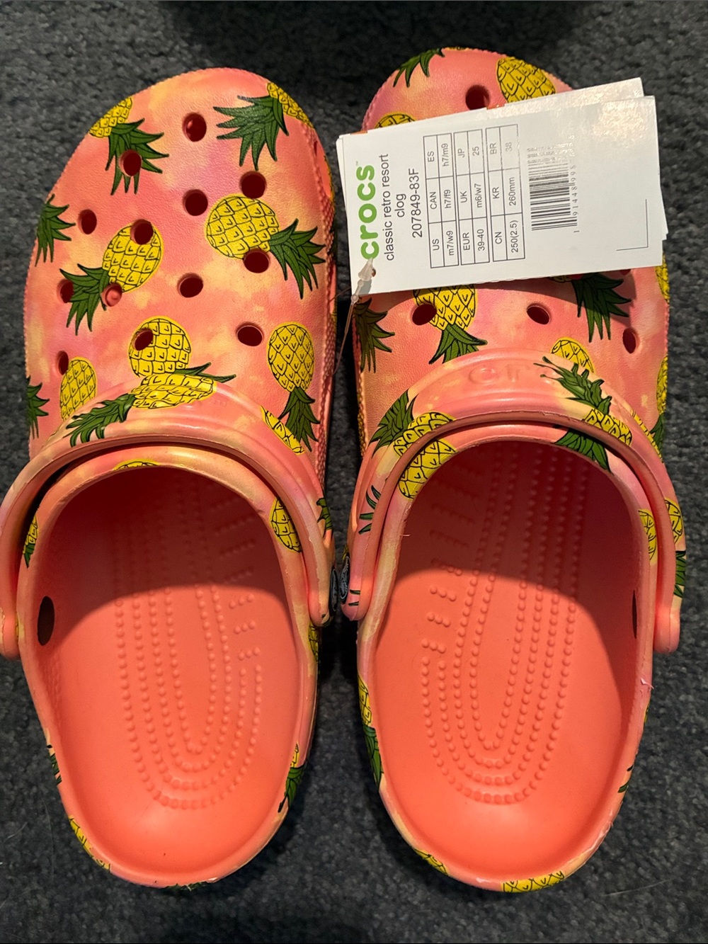 Crocs Classic Clog - Coral Pineapple Print